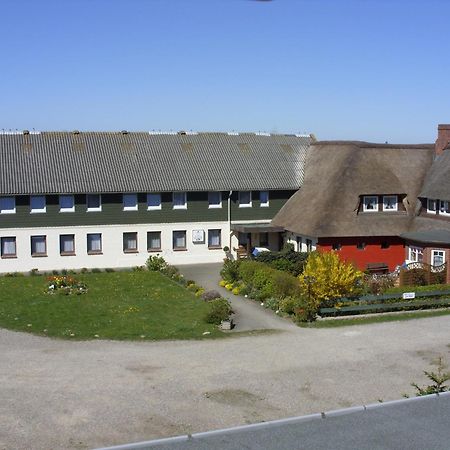 Ferienwohnungen Im Hotel Garni Zur Post Utersum Quarto foto