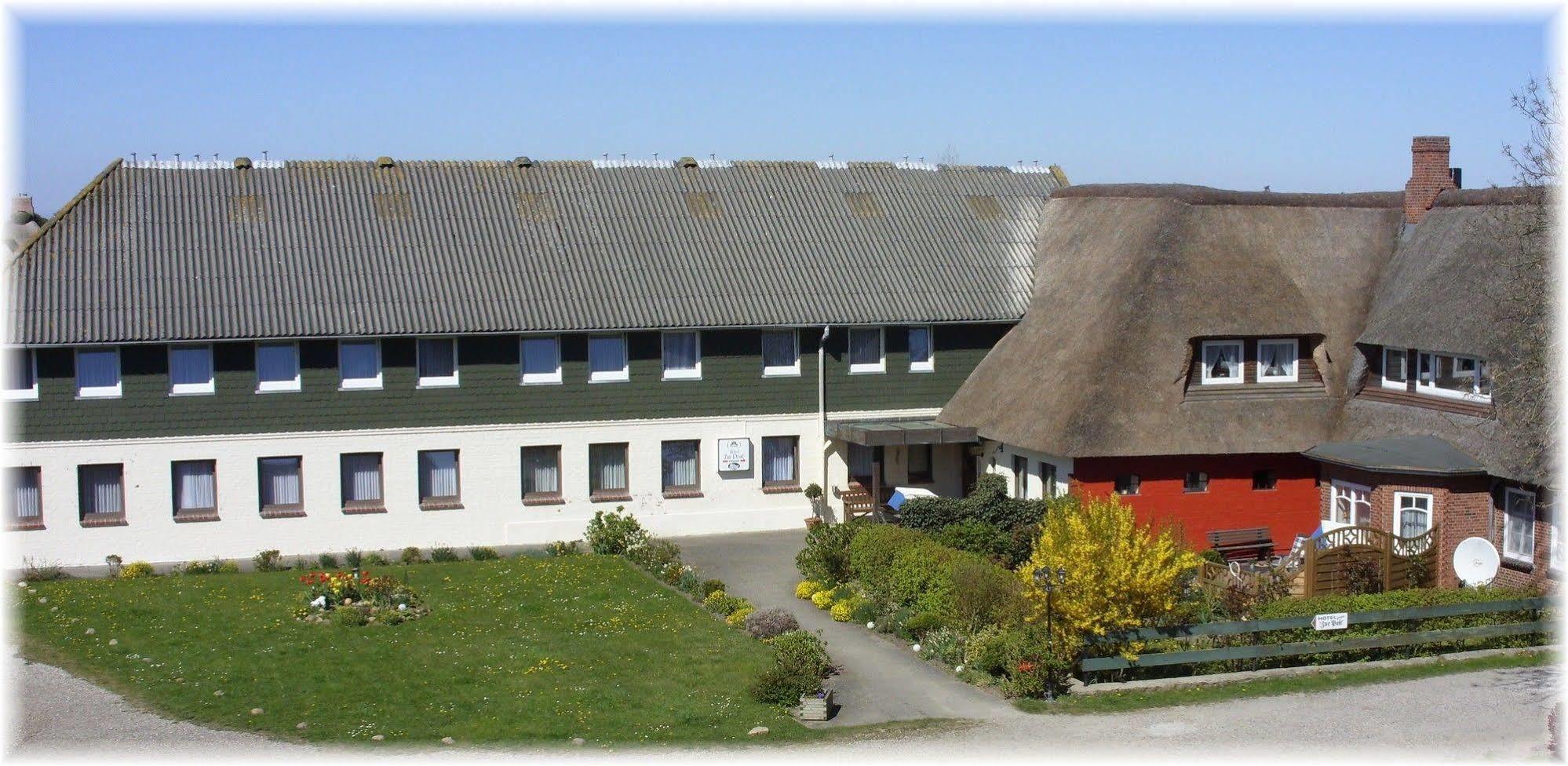 Ferienwohnungen Im Hotel Garni Zur Post Utersum Exterior foto
